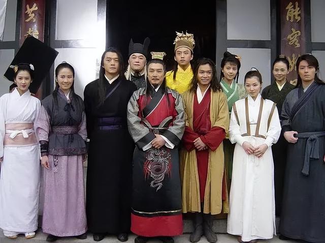 犀利仁师演员表，犀利仁师剧照（《天下第一》17年演员差距巨大）