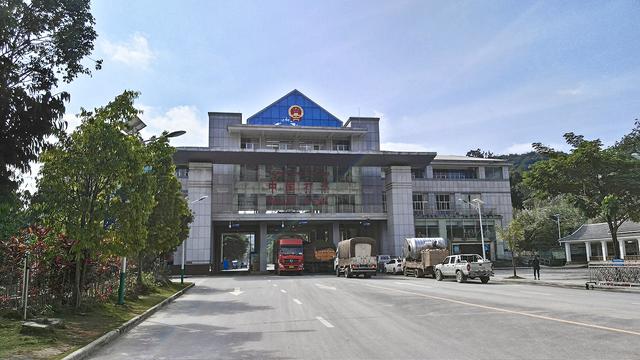 小勐拉属于哪个国家，小勐拉对面是中国哪里（初哥去过那个嘎腰子的缅北）