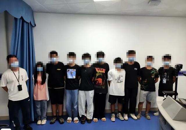 怎样邀请自己的好友加入QQ群，QQ如何邀请好友进群（甚至还有22名未成年参与）