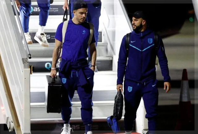 拍集体照穿什么颜色的衣服好看，拍照穿什么颜色衣服好看（世界杯“男模队”哪去了）