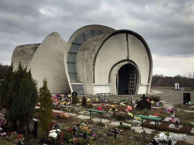 俄罗斯建筑风格，俄罗斯的建筑风格是什么（废土朋克、未来乌托邦、外星人基地）