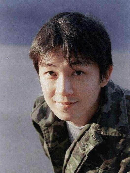 董洁和王大治结婚照，董洁和王大治结婚照片视频（才发现董洁婚内出轨王大治）