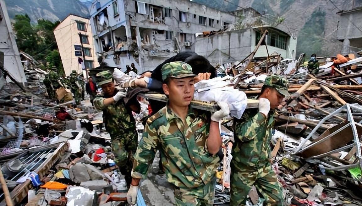 地震中的救援英雄:发改委工作人员王龙义无反顾前往汶川县