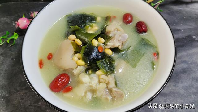 黄豆炖猪脚功效，黄豆猪手汤：一碗好汤