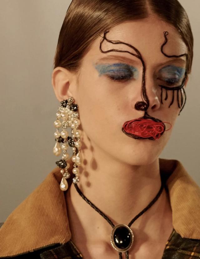 混圈图，什么是混圈婊（顶级化妆师Pat出手）