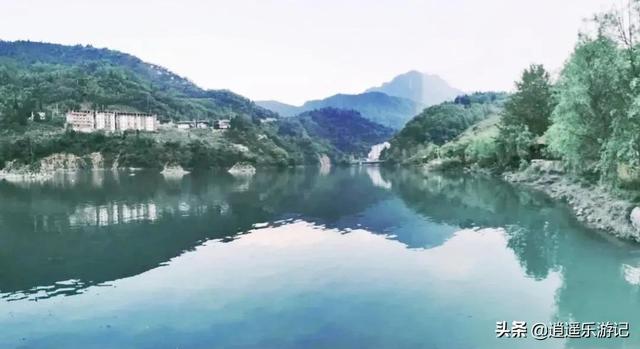 成都旅游十大必去景点，成都必去的十大景点（成都周边10个地方可选择）