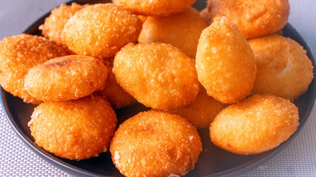 年夜饭怎么做炸货，过年吃的炸货（8道过年必备炸货）