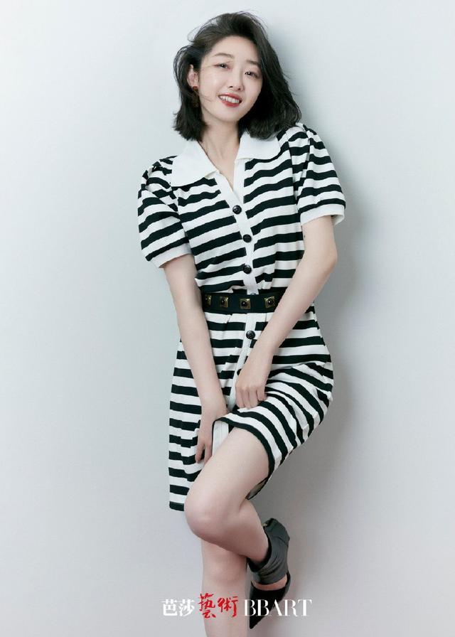 蒋梦婕最新时尚大片 撞脸周冬雨