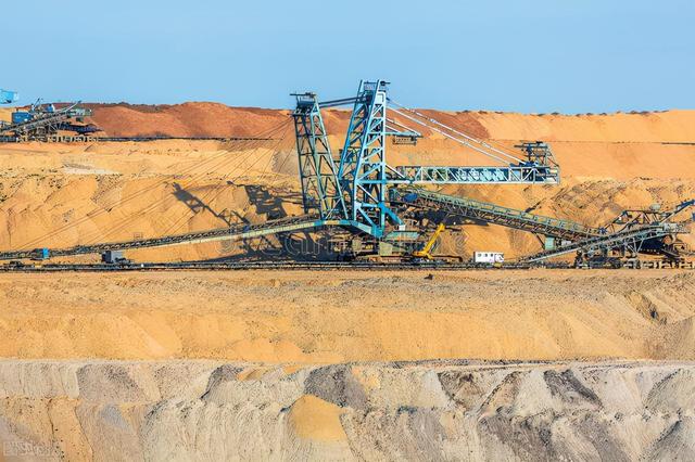 遵义位于贵州哪里，遵义位于贵州哪个位置（遵义六盘水安顺毕节黔南为省会付出了什么）