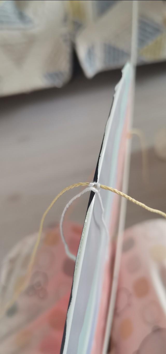 风筝的线绑在哪里，风筝怎么绑线（蜈蚣风筝绑线）