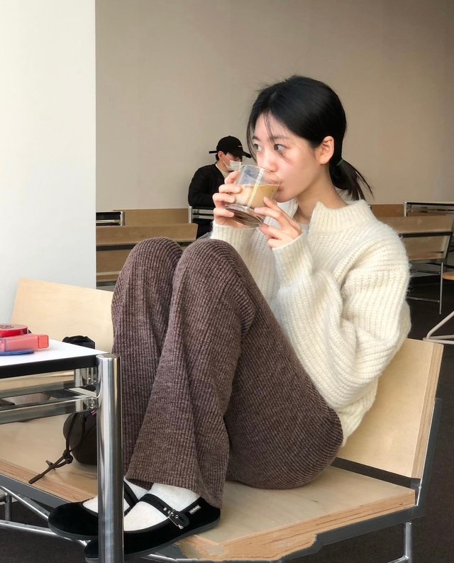 玛丽珍鞋是什么意思，玛丽珍鞋是什么风格的（瞧时髦精都爱的“玛丽珍鞋”）