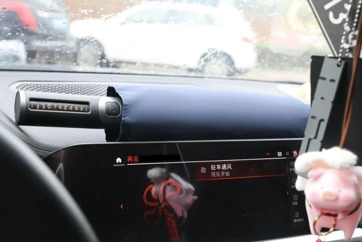 自动伞怎么打开和关上，全自动伞的打开方法（收伞不湿身）