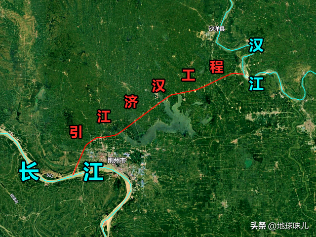 中国水系地图高清全图，中国水系分布图高清版（长江上的八大调水工程）