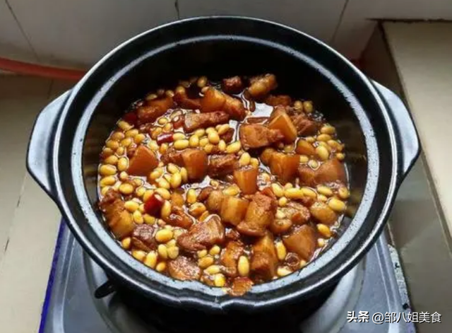 经常吃豌豆好还是黄豆好，经常吃黄豆和豌豆身体会怎样（建议：常吃4种豆子）