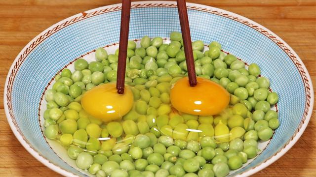 豌豆怎么做好吃，蚕豆怎么做好吃又入味（豌豆最好吃的做法）
