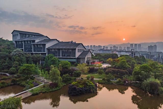 重庆理工大学全国排名，2021重庆理工大学排名（有人说考上这7所大学）