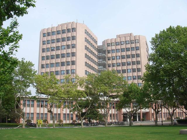 上海大学全国排名，上海大学最新排名2017年最新排名第58名（上海大学排行榜出炉）