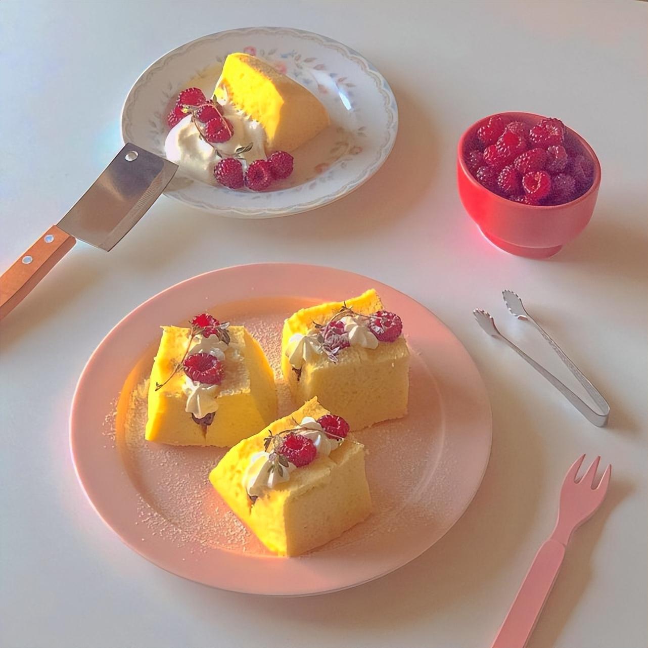 朋友圈适合发美食的文案短句(适合晒美食的朋友圈趣味文案)