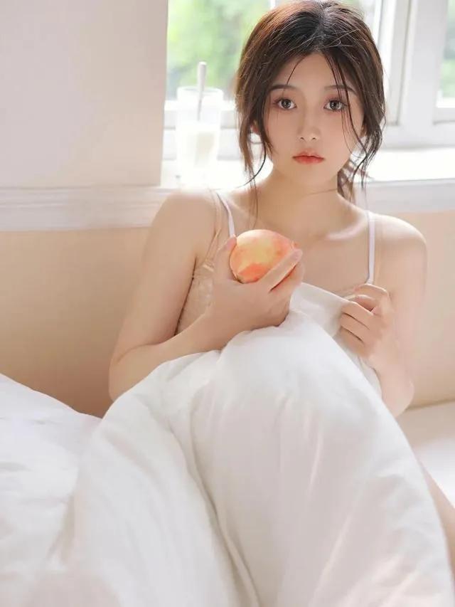 个人写真摄影馆，个人写真在哪里有的拍（白裙子小吊带甜美迷人…）