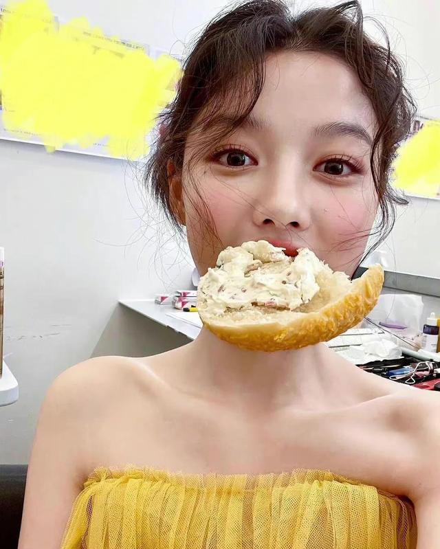 韩国明星头像微信，韩国明星头像（韩国美女明星，金裕贞高清头像）