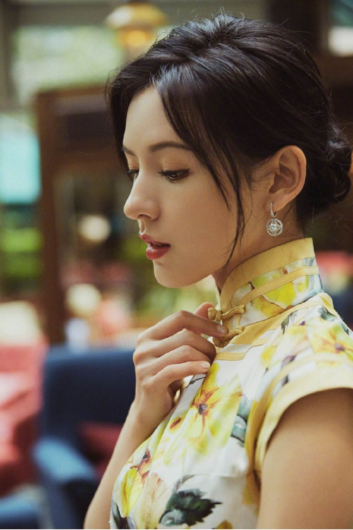 深眼窝为什么漂亮，女生眼窝深好看吗（眼窝深、鼻梁高）