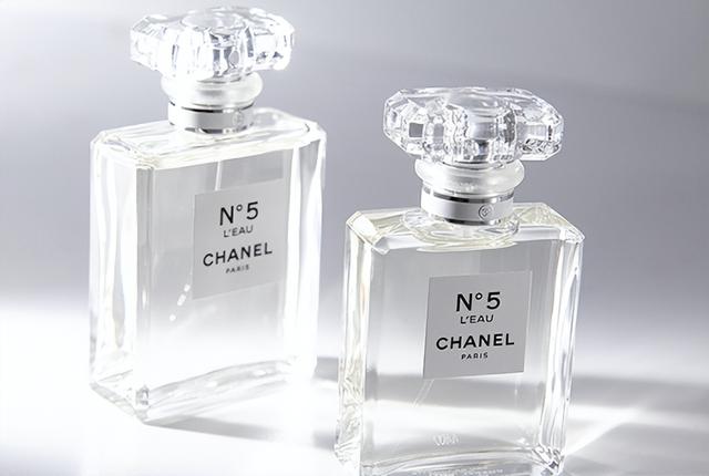 香奈儿粉色邂逅，香奈儿邂逅香水价格表（香奈儿香水的味道究竟有多好闻）