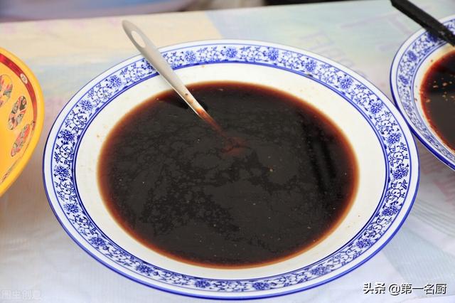 炖排骨汤的做法，清炖排骨汤的做法（放料越多越难吃）