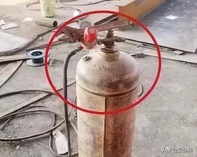 安全瓶的作用，安全瓶的作用是平衡气压吗（乙炔瓶和氧气瓶安全距离到底是几米）