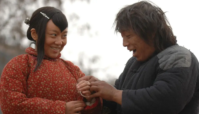 盘龙卧虎高山顶的演员，盘龙卧虎高山顶的演员是谁（把汤唯和蒋勤勤等女星放在一起）