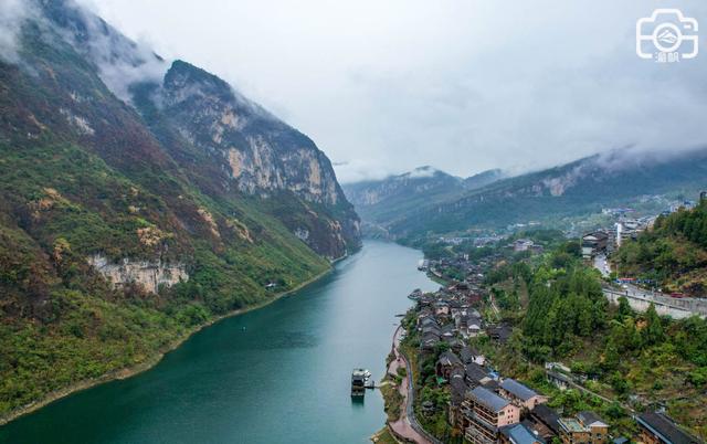 酉阳桃花源景区，重庆酉阳桃花源景区几月份去合适（桃花源、叠石花谷、龚滩古镇等六大景点玩到尽兴）