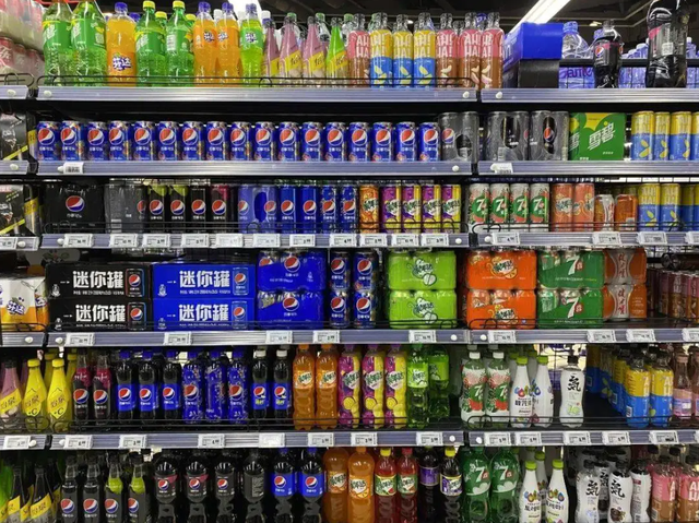 国产可乐和进口可乐，当初迅猛发展的国产汽水