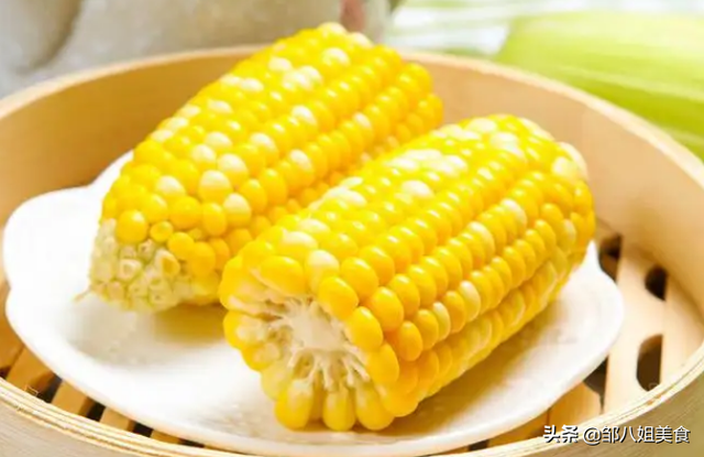 玉米怎么保存新鲜时间长，新鲜玉米怎么保存（玉米久放也鲜甜好吃）