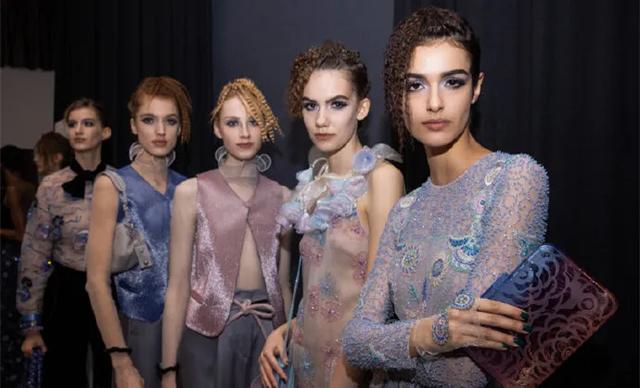 阿玛尼权利粉底液,阿玛尼权利粉底液色号(蓝标大师\u0026红标权力粉底液) 阿玛尼权利粉底液,阿玛尼权利粉底液色号(蓝标大师\u0026红标权力粉底液)