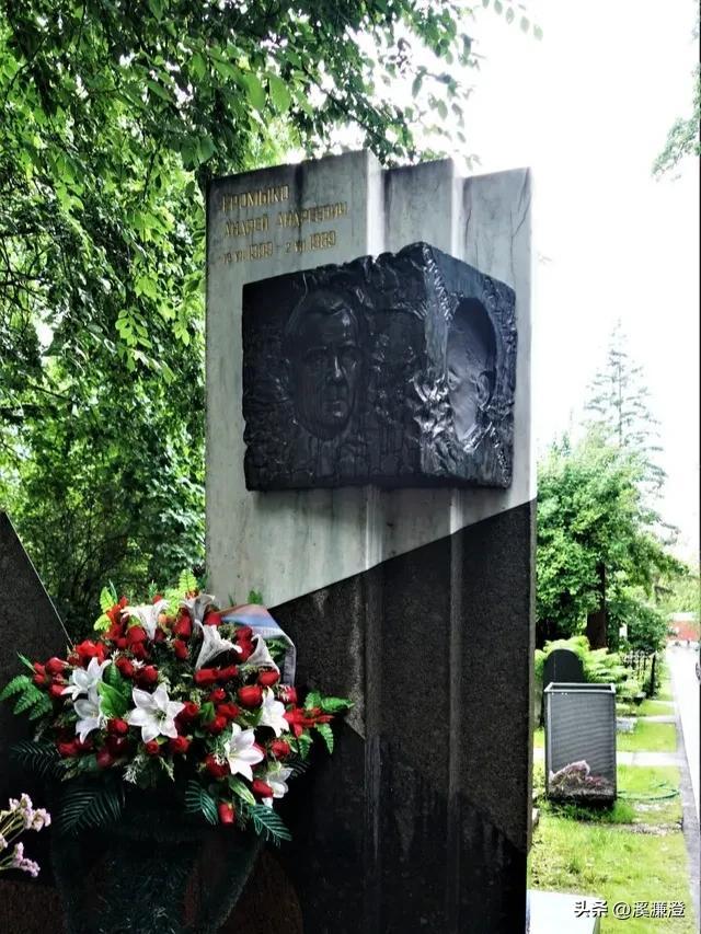 变色龙的作者，变色龙的作者是什么（戈尔巴乔夫将入葬的莫斯科新圣女公墓）