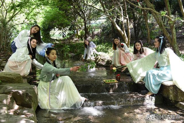 带三的诗句，带春的诗句飞花令100句（三月三日明丽美诗五首）