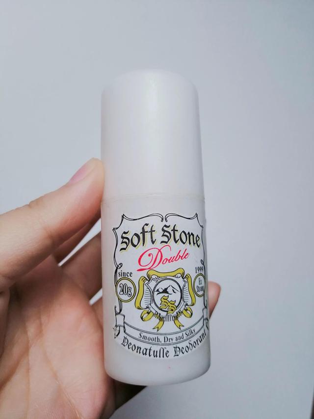 冰王狐克型效果怎么样，冰王狐克1型和2型哪个效果好（遗传狐臭自用八款止汗露测评）