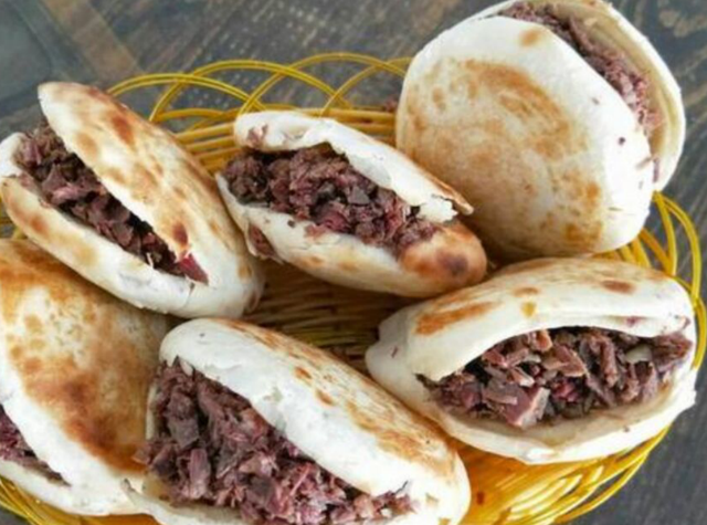 马肉怎么吃，马肉怎么吃好吃请你告诉一声（河北国道边的驴马肉自助）