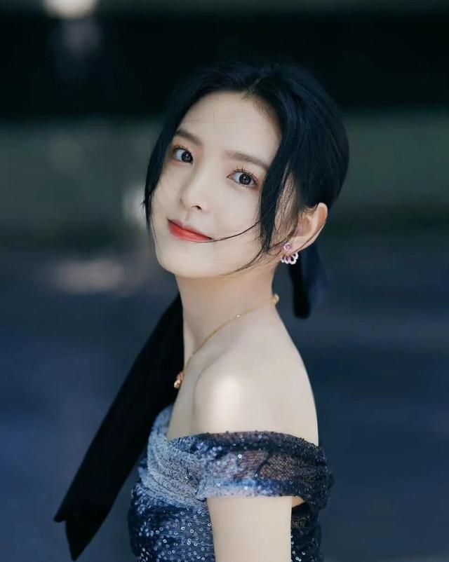 壁纸，章若楠，章若楠壁纸下载（明星壁纸<五十一>章若楠图片）