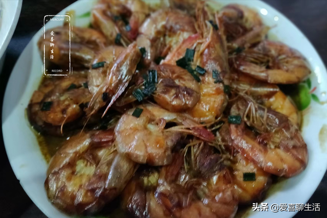 生日面怎么做好吃，面条的美味做法（老妈做一桌菜）