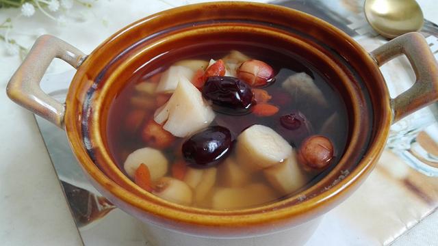 小米汤怎么做，正确熬小米粥的步骤（建议女人中年以后）