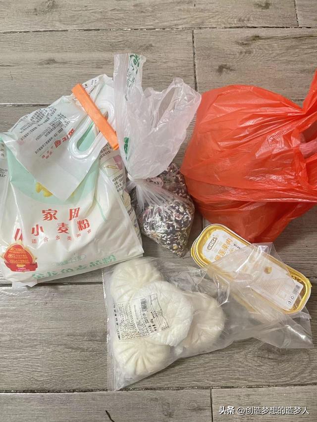 深圳市今天封城最新消息，深圳疫情最新消息今天又封了（各区自觉封控：抢菜没必要）