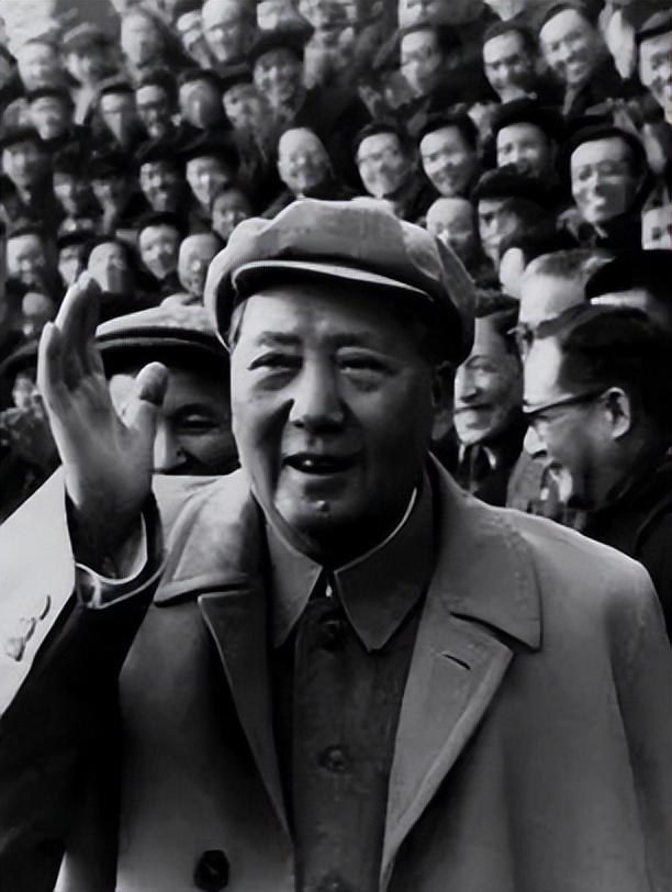 中国最年轻的少将，开国十大少将有哪些（79年指挥200辆坦克欲横扫越南）