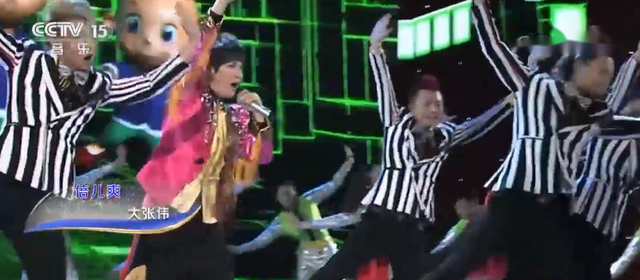 倍儿爽大张伟歌词，大张伟的倍儿爽歌（靠《倍儿爽》翻红）