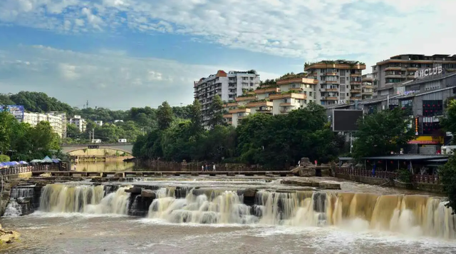 2,四川自貢著名的旅遊景點,這些地方你都去過嗎?哪個地方比較好玩