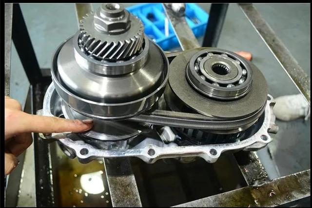 cvt无级变速箱，cvt无级变速究竟怎样（CVT变速箱有一个致命缺陷）