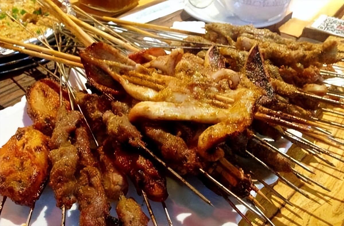 烧烤店怎么经营生意才能火，烧烤店怎么做活动吸引顾客？