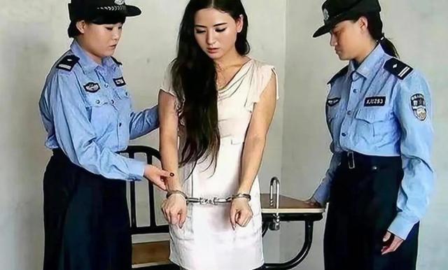 东北女魔头马艳红是谁，你敢相信一个20岁出头的美女