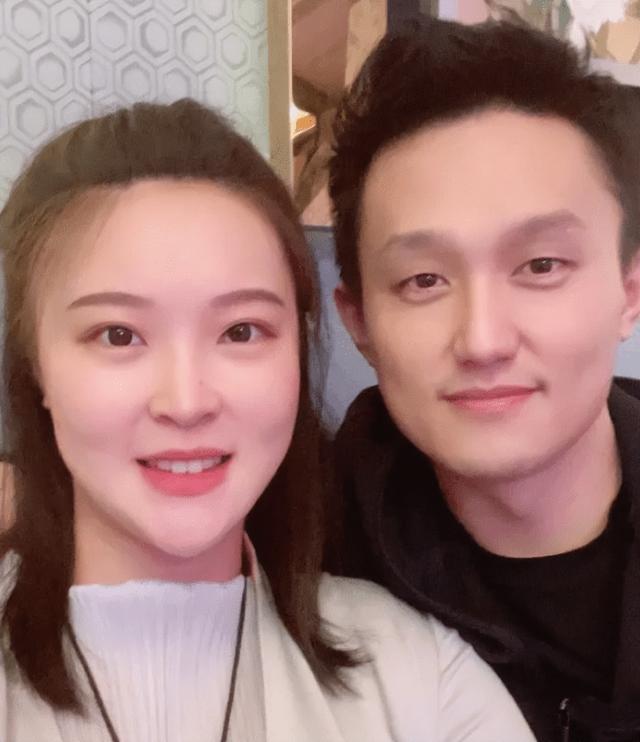 惠若琪 富二代，“富二代”（嫁矮5厘米北大博士）