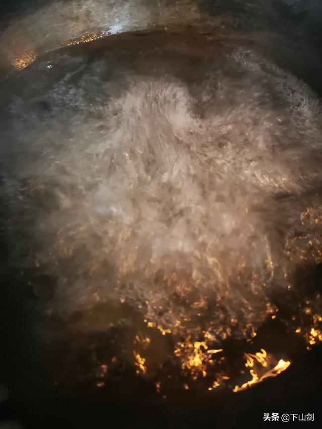 西生菜怎么做好吃，西生菜怎么做好吃又简单（脆脆好吃的蚝油西生菜）