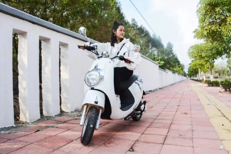 电瓶车一般充电几小时，电动车一般充电多长时间（电动车12AH、20AH、32AH电池）